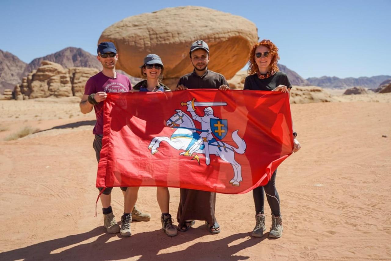 Wadi Rum Desert Secret Camp ワディ ・ラム エクステリア 写真