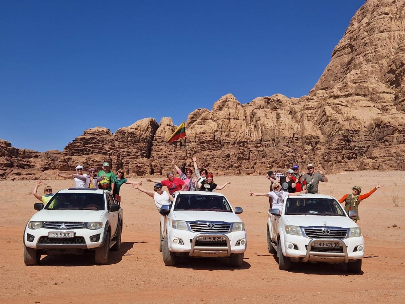 Wadi Rum Desert Secret Camp ワディ ・ラム エクステリア 写真