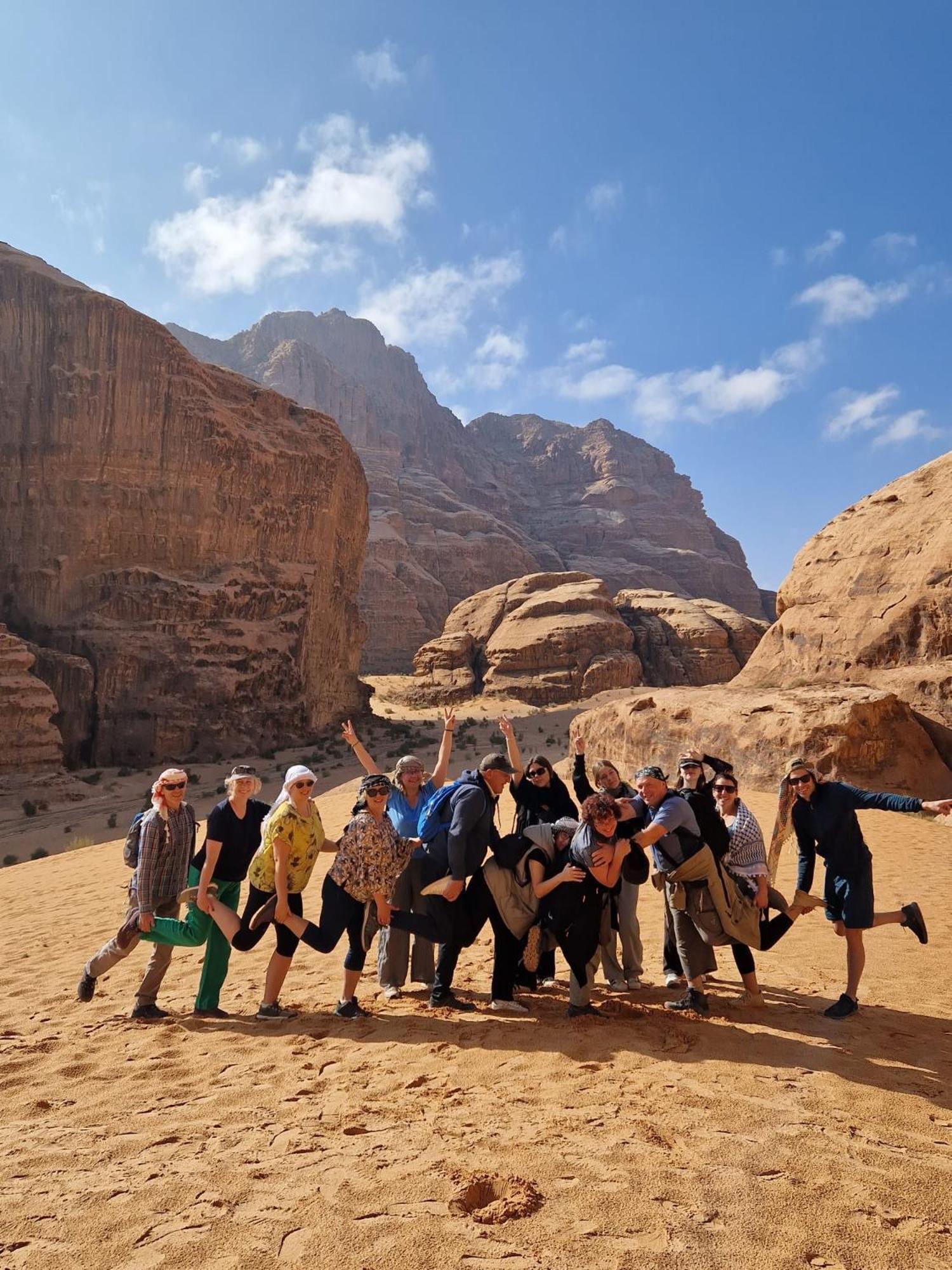Wadi Rum Desert Secret Camp ワディ ・ラム エクステリア 写真