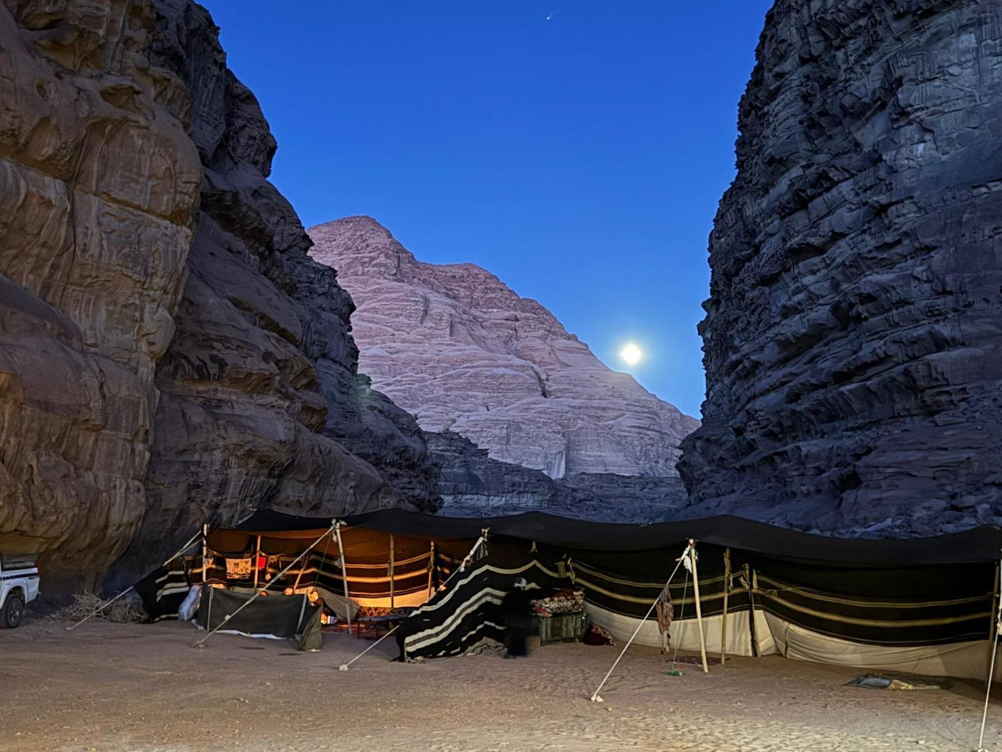 Wadi Rum Desert Secret Camp ワディ ・ラム エクステリア 写真