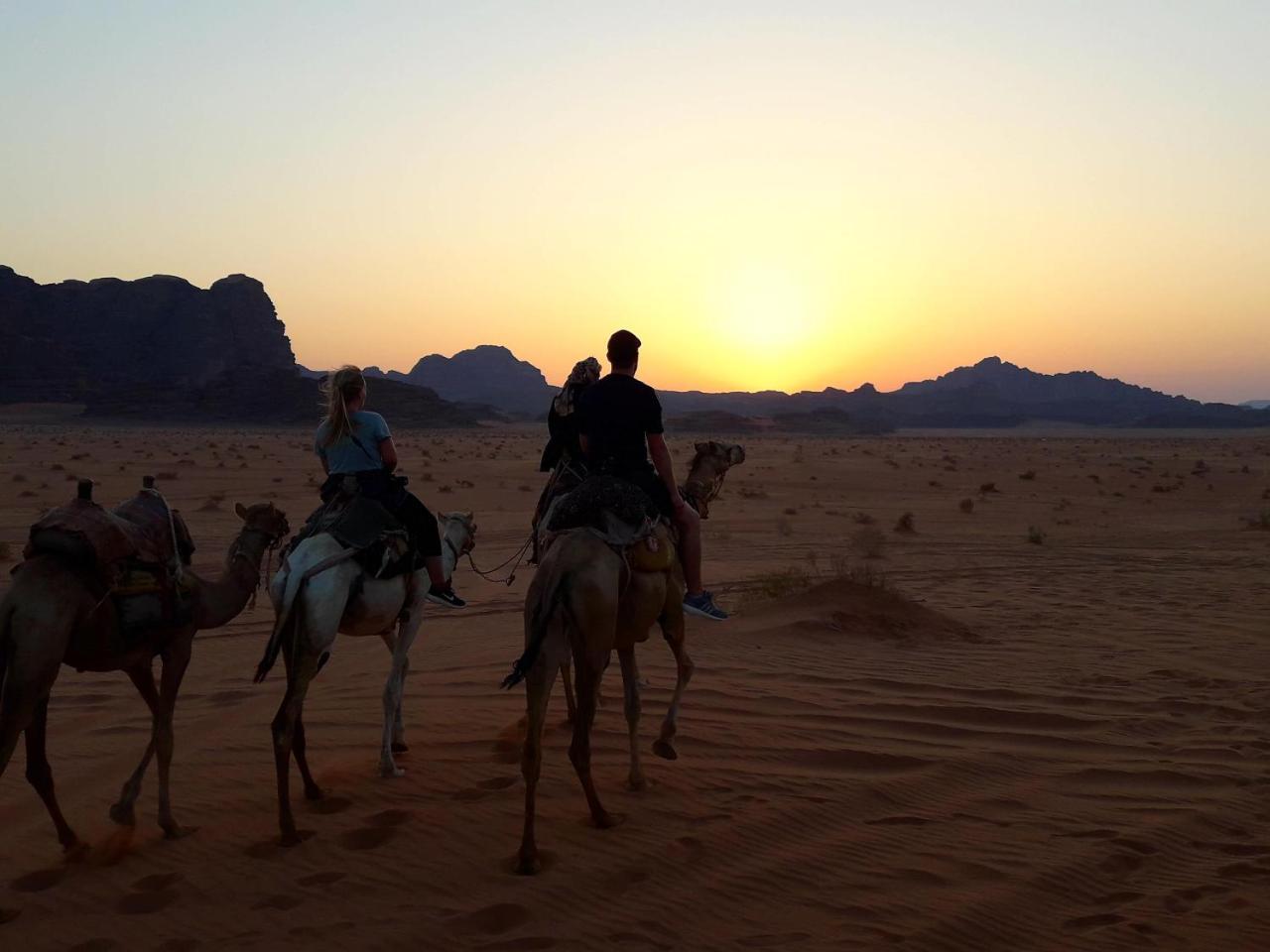 Wadi Rum Desert Secret Camp ワディ ・ラム エクステリア 写真