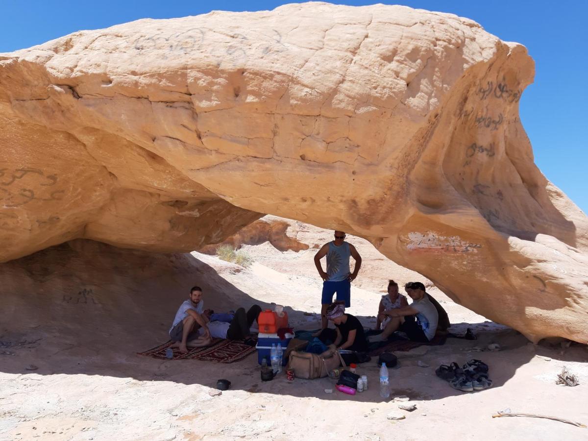 Wadi Rum Desert Secret Camp ワディ ・ラム エクステリア 写真
